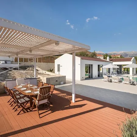Villa White Harmony